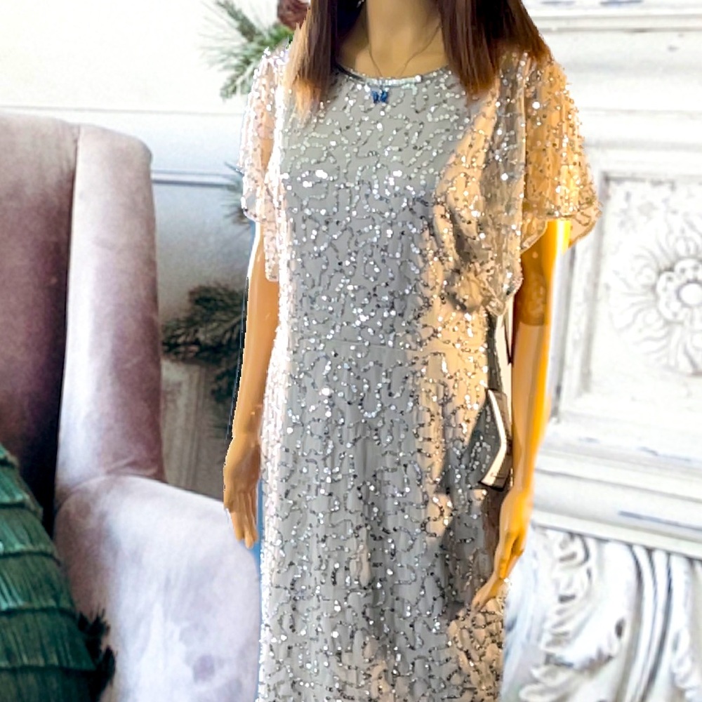 Winter wonder with a little sparkle. Popping the champagne for New Years Eve🎉
